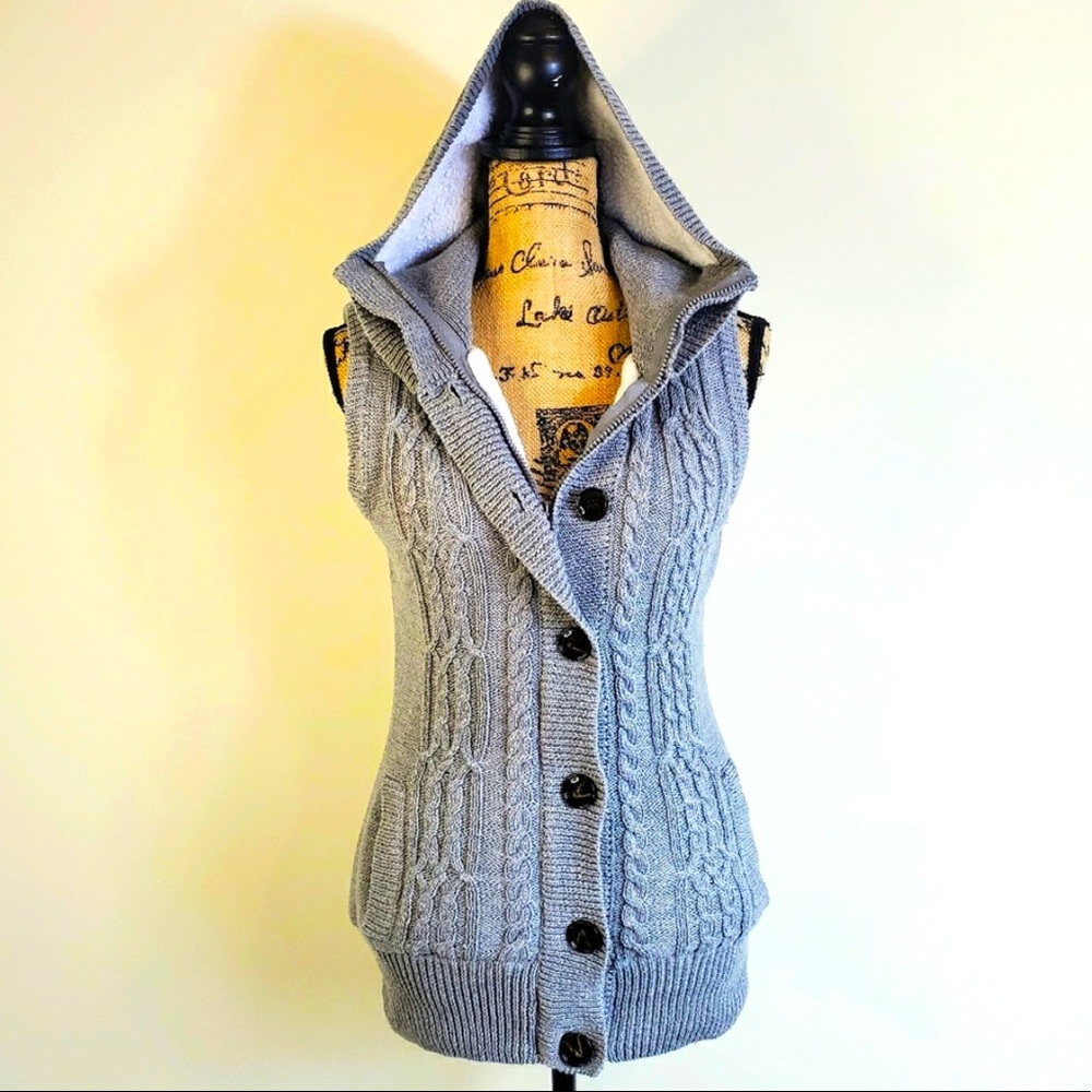 Cozy Grey Vest with Hoodie!!